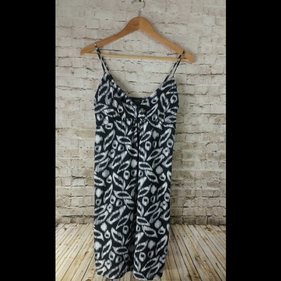 Rue21 Dresses & Skirts - Rue 21 XL thin strapped dress black white EUC
